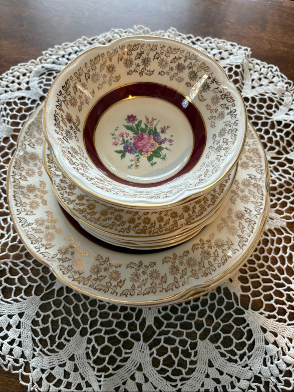 Vintage Floral Gold-Trim Soup Bowl - White and Burgundy